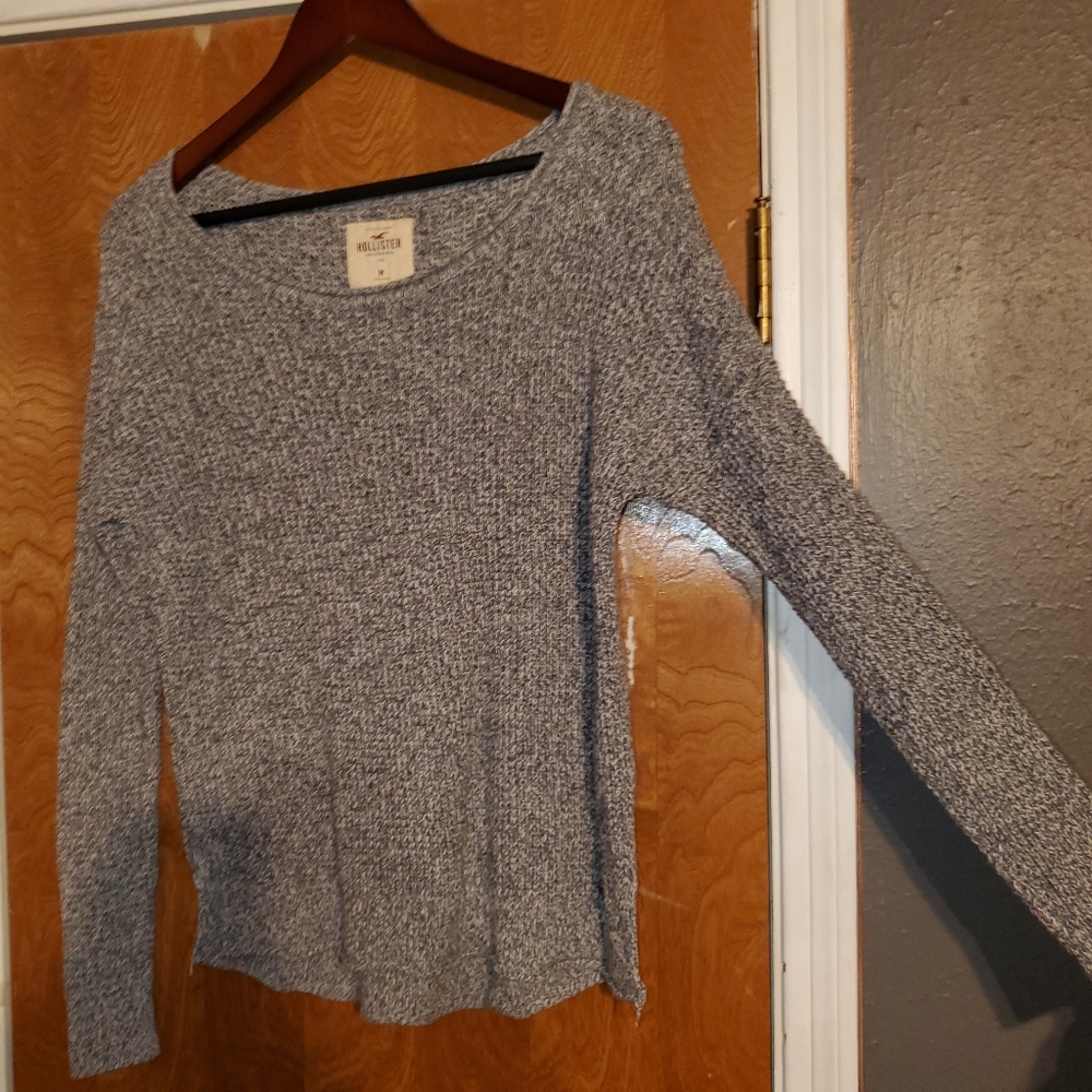 Hollister sweater scoop neck medium